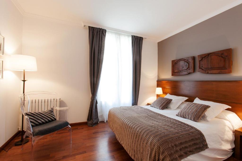 Serennia Apartamentos Ramblas - Placa Catalunya — Photos 2